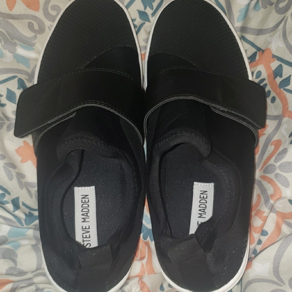 Steve Madden Sneakers